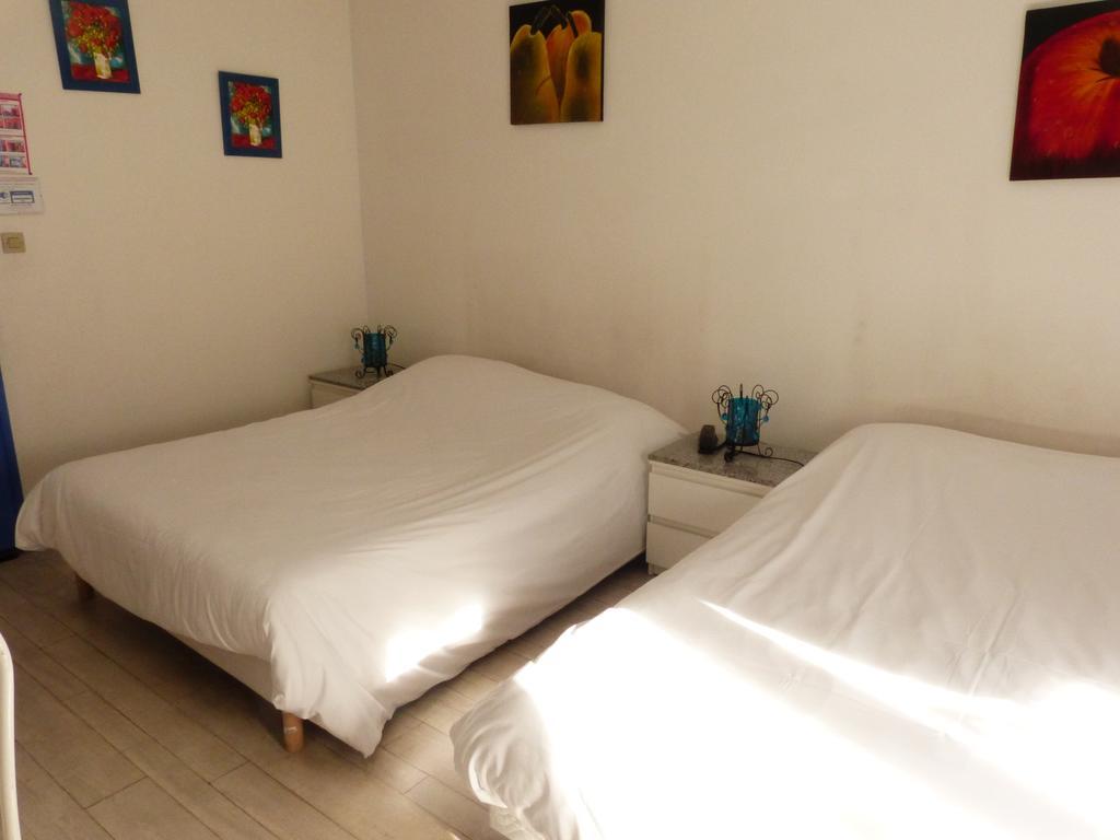 Logis Hotel Au Croissant Buzancais Номер фото